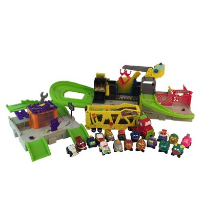Moose Toys Trash Pack Trash Wheels Junk Yard Playset 18 Cars Carhauler