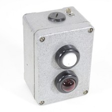 alte Kontrollleuchte Rot Weiß Leuchte Lampe DDR in Metall Kasten Verteilerdose