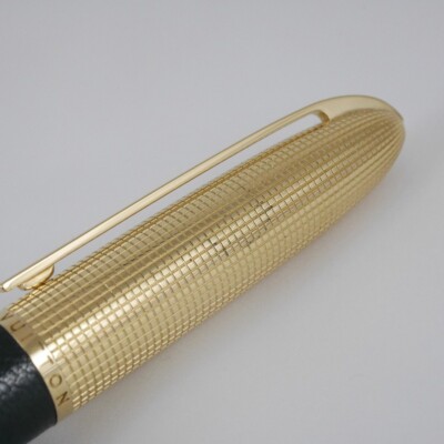 Louis Vuitton Doc Cuir Green Leather and Gold Plated Rollerball