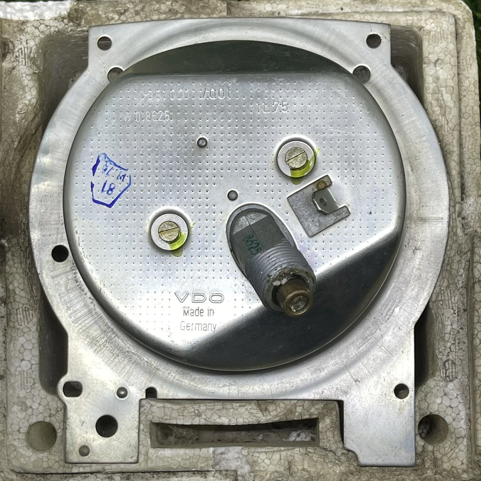 VDO Velocímetro Mercedes Benz W107 R107 C107 W116 280S 280SE 280SEL 280SL 280S Foto 4 de 4