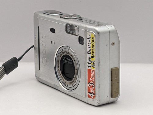 Pentax Optio S40 Working - Picture 3 of 11