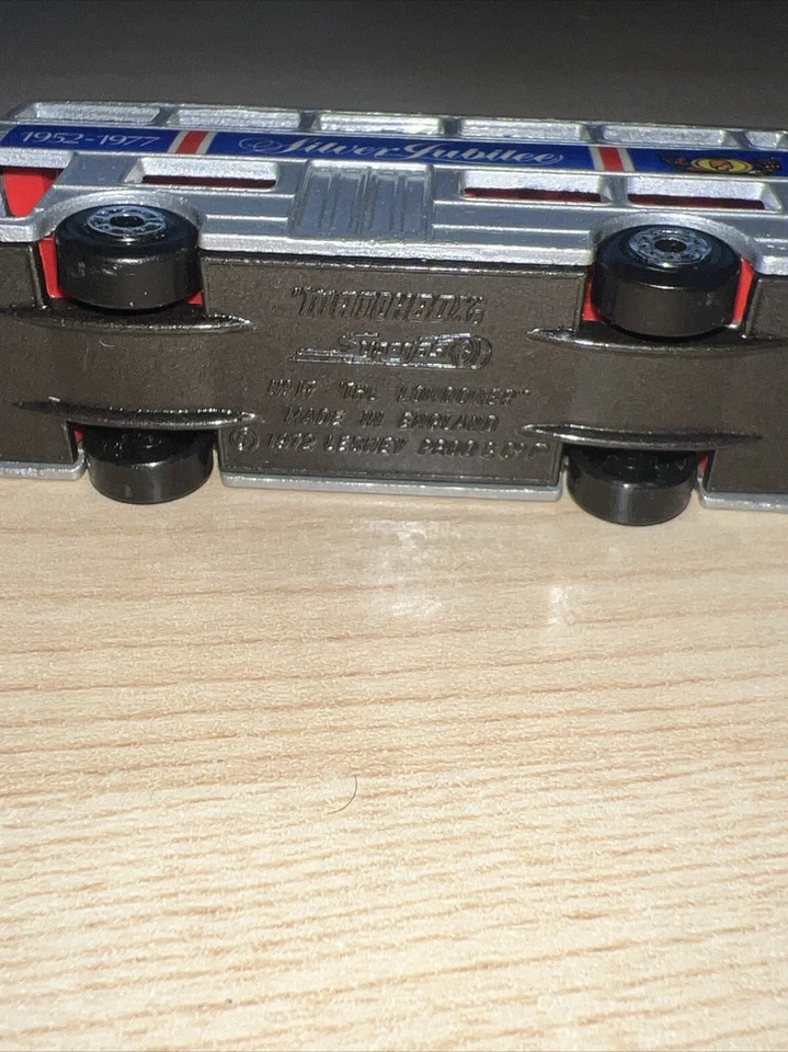 Sb73- Matchbox Londoner Daimler Bus Silver Jubilee y en caja 1952-1977 Foto 3 de 4