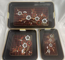 VTG MCM Japanese Set Of 3 Nesting Black Red & White Lacquer Serving Trays