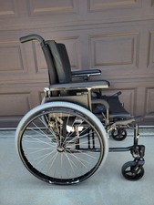 Quickie 2 18"x18" NO LEG REST Folding Lightweight Wheelchair foldable Black Used