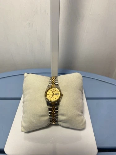 Seiko Women's Vintage 1980s Quartz Wristwatch 150834 New Battery Works Great