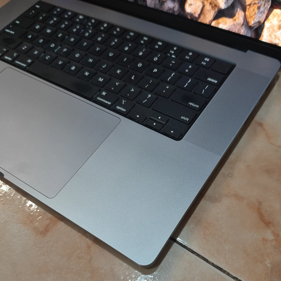 Apple MacBook Pro 16" M1 Pro · 16GB · 2TB, photo 4 of 5