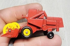 Matchbox Lesney Class Combine Harvester No. 65 NICE