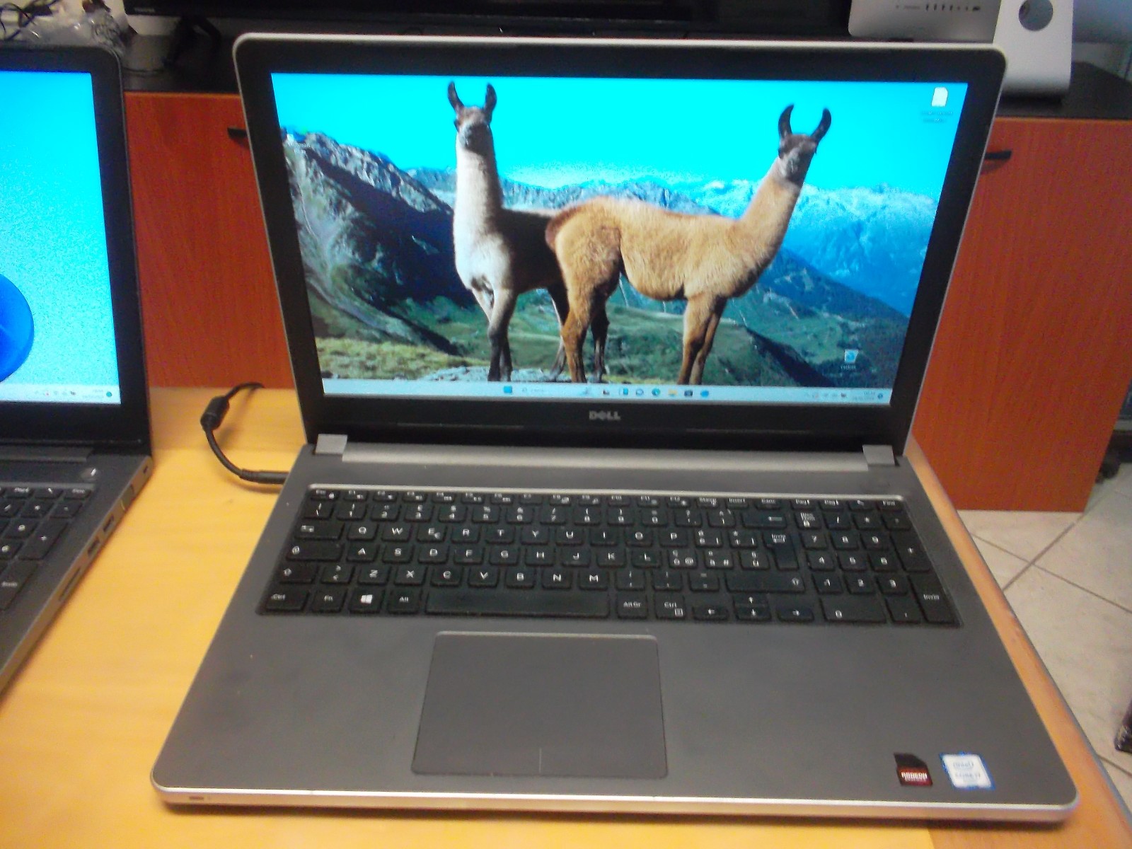 NOTEBOOK PORTATILE DELL INSPIRON 5559 CORE I7 16GB 500SSD 4GB VIDEO WINDOWS 11.
