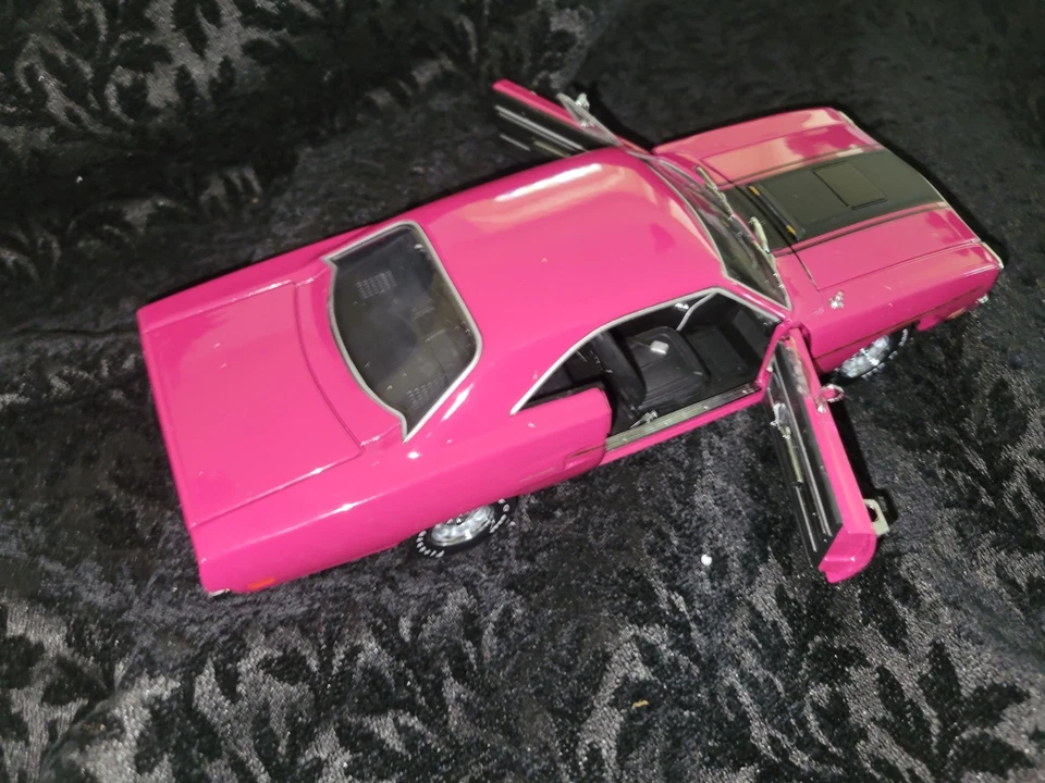 NUEVO RARO Hamilton Collection 1970 Plymouth Roadrunner coche diecast escala 1:24 Foto 3 de 4