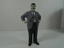SD TOYS--LAUREL AND HARDY MOVIE ICONS--7" OLIVER HARDY FIGURE (LOOK)