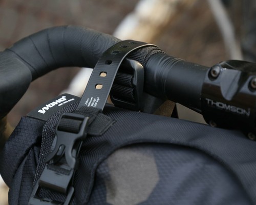 XTOURING HANDLEBAR HARNESS BLACK + 15L DRY BAG CYBER-CAMO DIAMOND BLACK BUNDLE - Picture 10 of 12