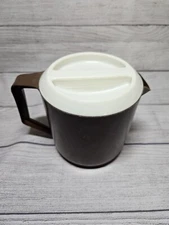 Rubbermaid Mini-Pitcher 1-1/2 Quarts #J-2745, Brown with White Lid