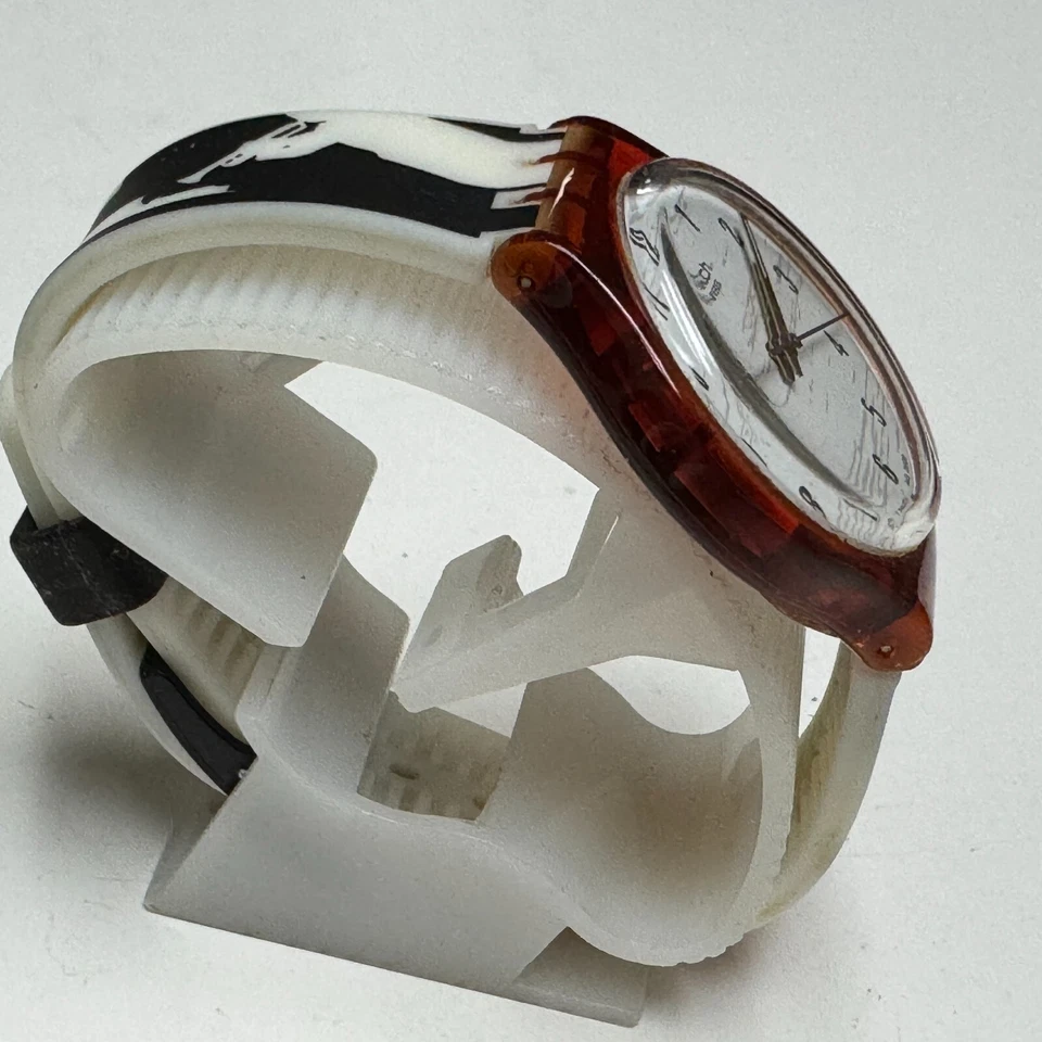 Reloj Swatch Suizo Cuarzo D'oeuvre Chicago Hombre Marrón Analógico Batería Nueva Foto 3 de 4