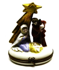 LIMOGES FRANCE BOX - CHRISTMAS - NATIVITY SCENE & GOLD SHOOTING STAR -HOLLY- LE