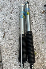 Bilstein B8 5100 Front Shock Absorbers Ford Excursion F-250 F-350 Super Duty YK