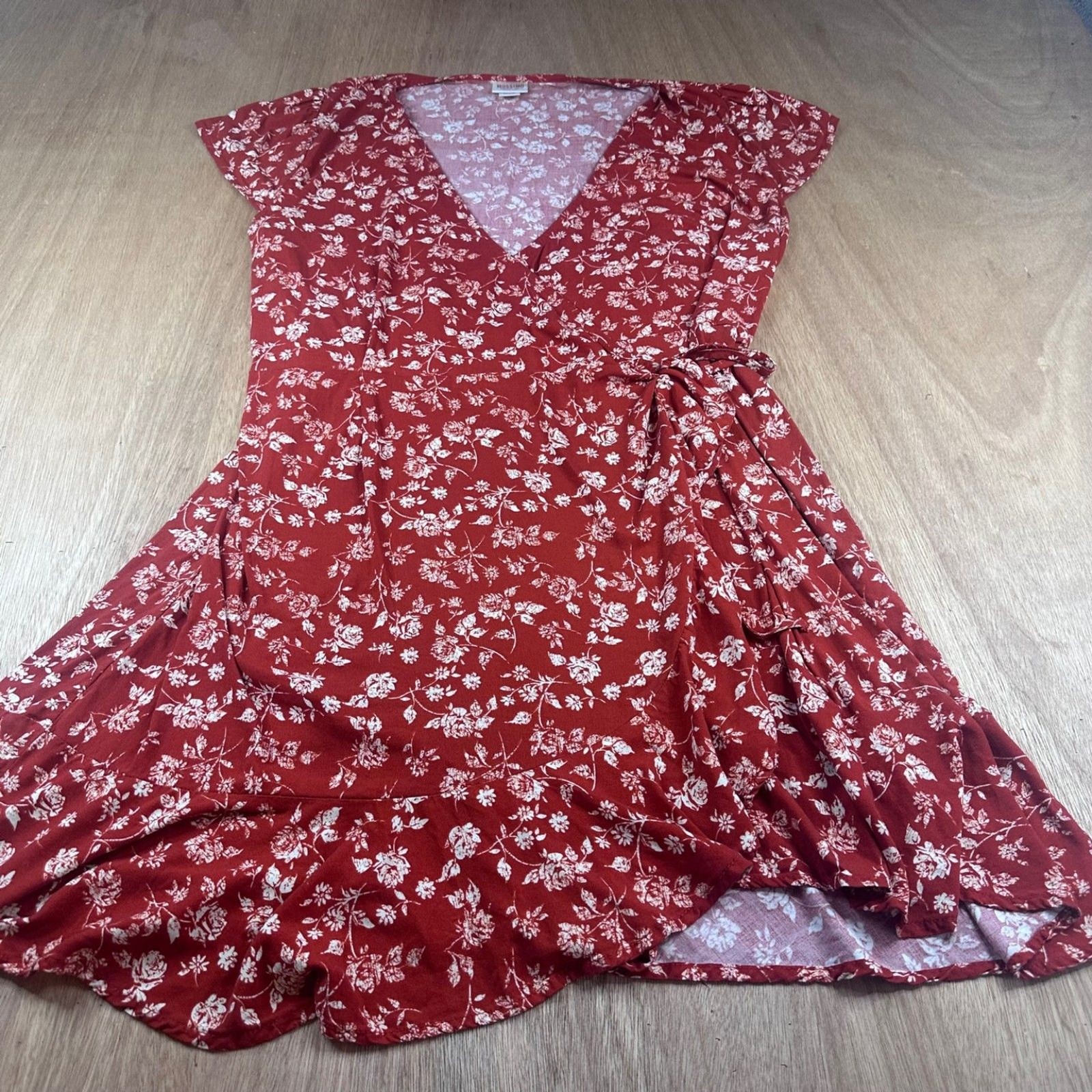 Mossimo Rust Floral Wrap Dress XL Ruffle Hem Fall Layering Short Sleeve