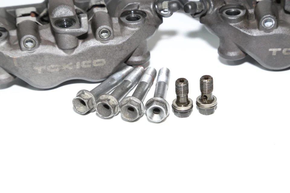 04-07 Pinzas de freno delanteras Honda Cbr1000rr 03-06 CBR600RR con pernos y líneas OEM  Foto 4 de 4