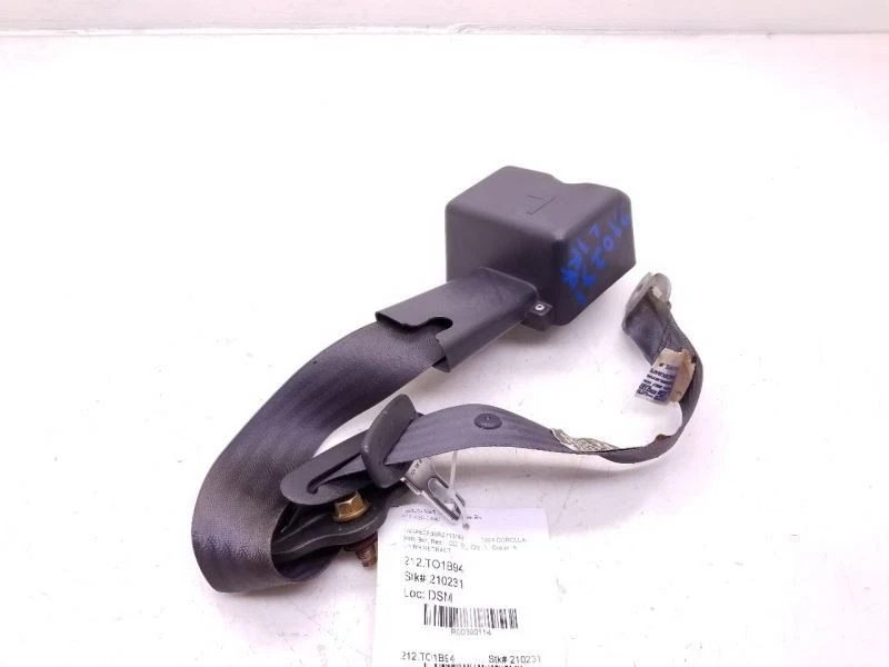 Toyota Corolla LE 1994 1,8 L lado del conductor conjunto de cinturón de seguridad trasero  Foto 4 de 4