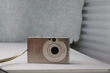 Canon IXUS 70 IS fotocamera digitale compatta funzionante con obiettivo zoom ottico Canon 3x IS