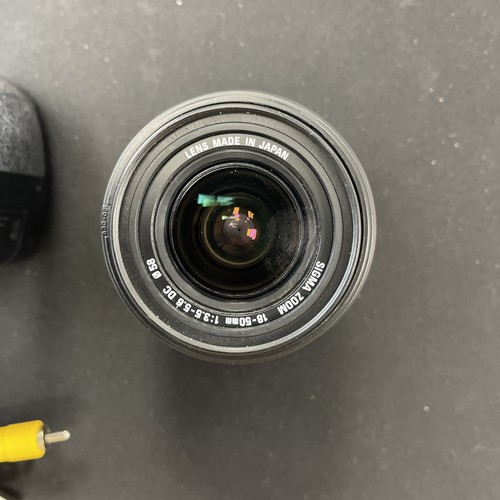 Pentax K200D with Lense And Booklet - Picture 7 of 7
