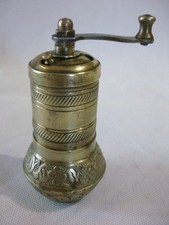 ancien petit moulin à poivre à manivelle 11 cm