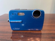 Olympus 550WP 10.0MP Digital Camera - Blue