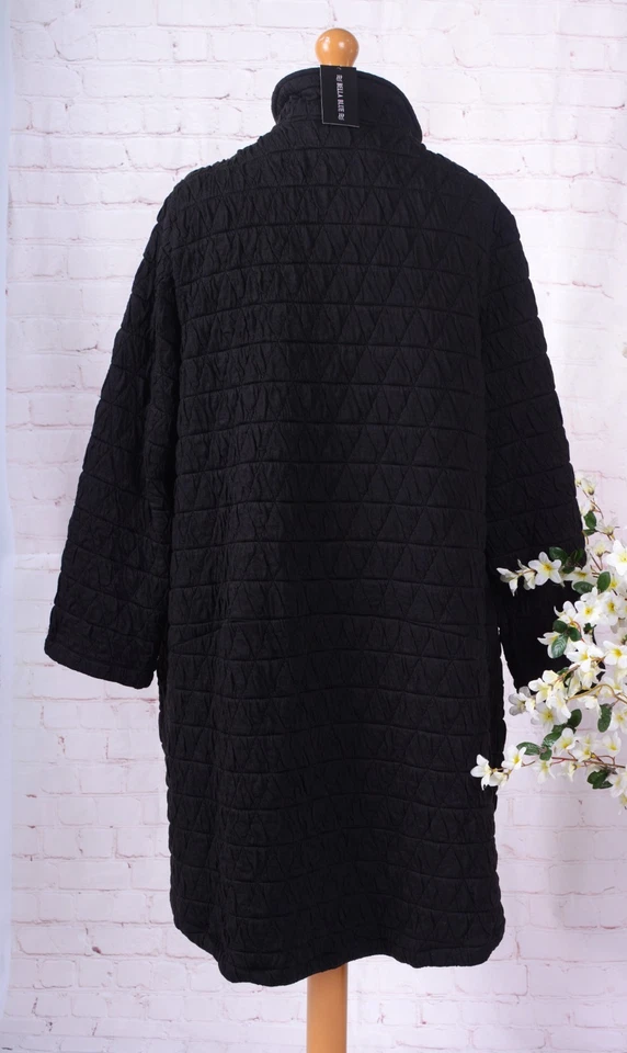 Bella Blue Lagenlook Quirky Black Textured Jacket, Amazing, Pockets 18/20 H626 - Image 3 of 4