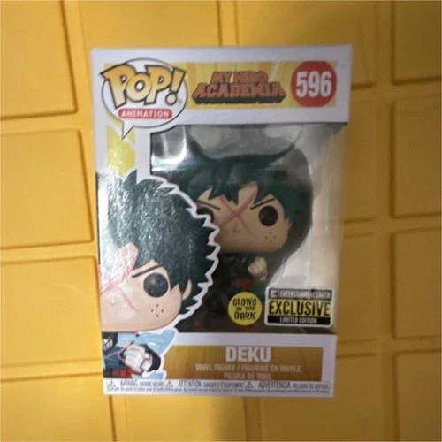 Funko Pop!: My Hero Academia - Deku #596 Glow Entertainment Earth Exclusive