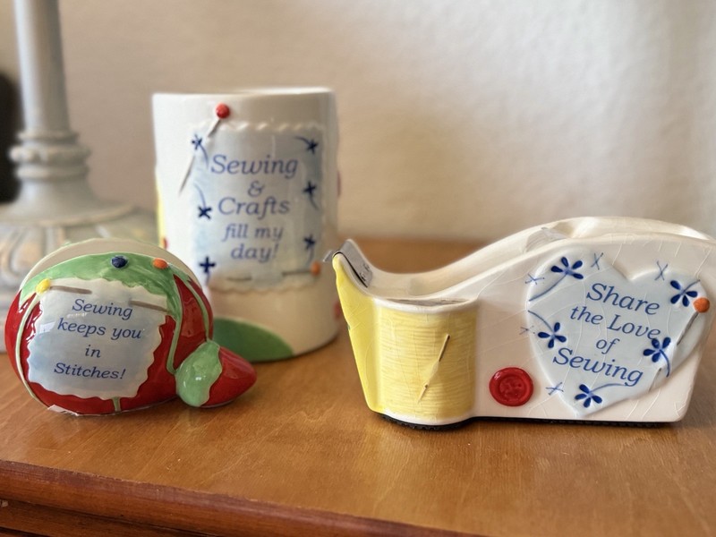 FIGI 3 Piece Ceramic Sewing Themed Desk Set