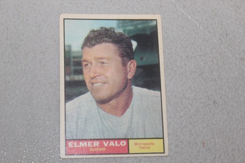 Elmer Valo #186 1961 Topps card