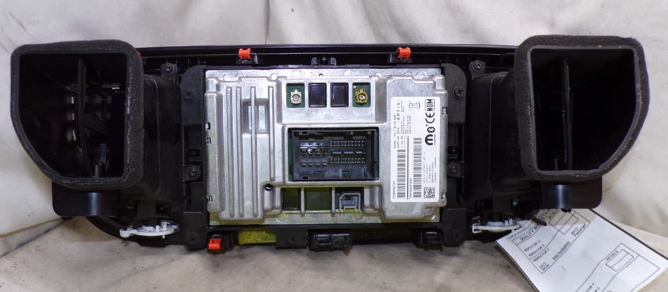 Chrysler Pacifica VP2 19 20 Radio Pantalla Táctil P68428471AC GER18 Foto 4 de 4