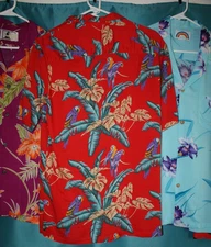 Vintage Magnum P.I. Parrot by Paradise Found original aloha shirt in rayon . Med