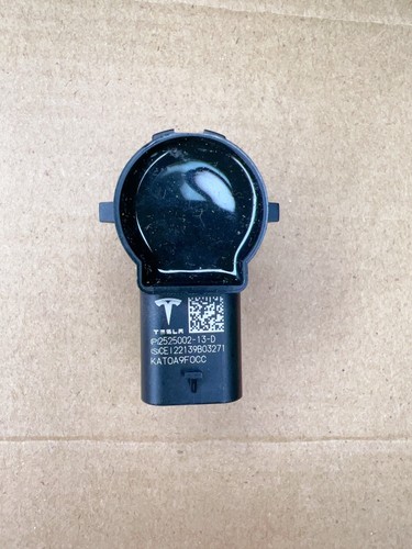 NEW Blue OEM 2525002-13-C/D Bumper Parking Sensor FOR 2019-2022 Tesla Model X Y - Picture 2 of 5