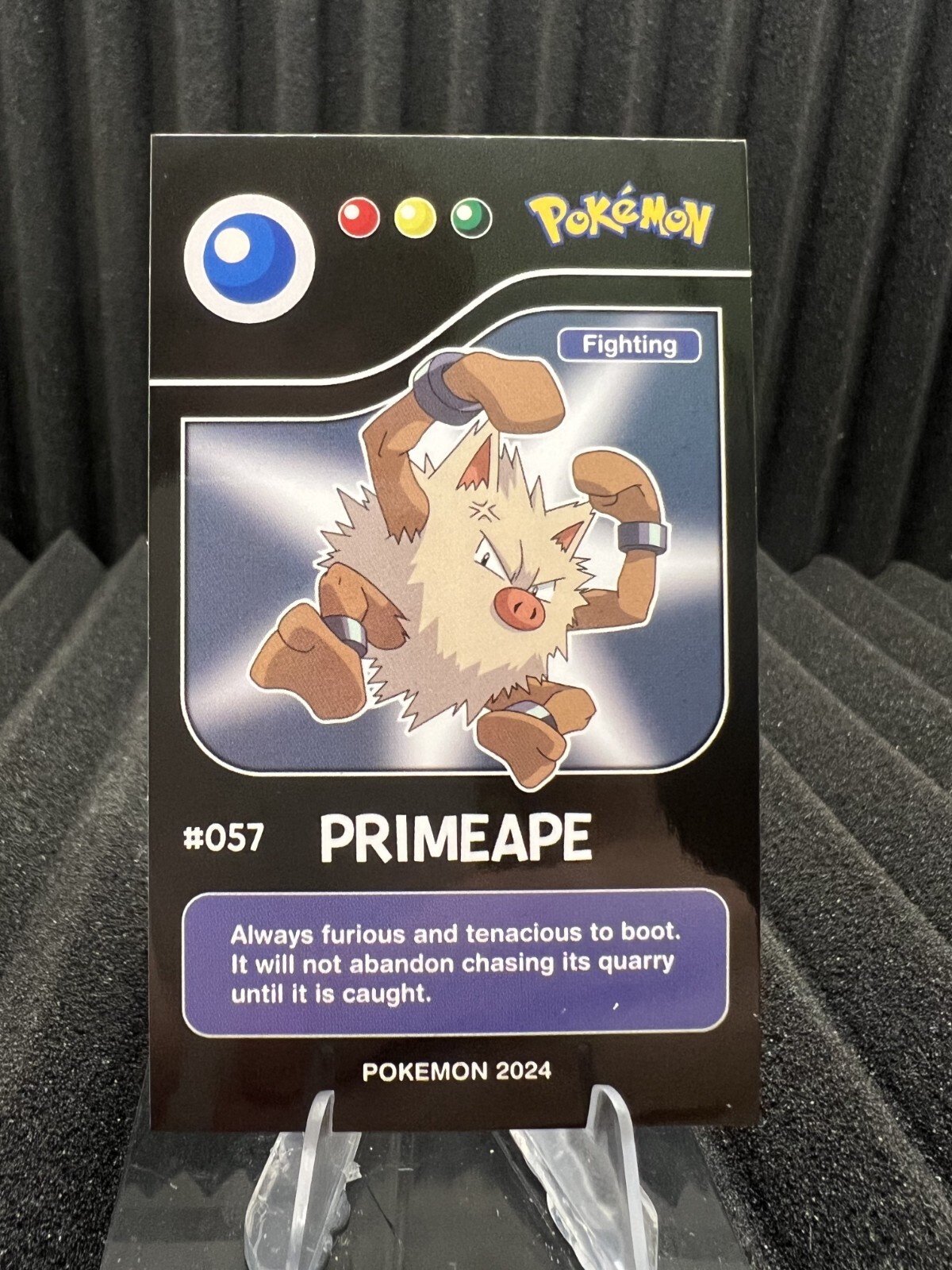 Primeape #57 - Pokedex Black Kanto 2024 - Pokemon Card NM
