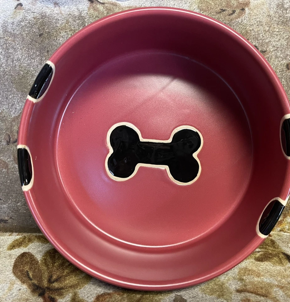 PetRageous Designs Gres 7” Perro Mascota Agua Cuenco Rojo Negro Huesos de Perro LINDO Foto 2 de 3