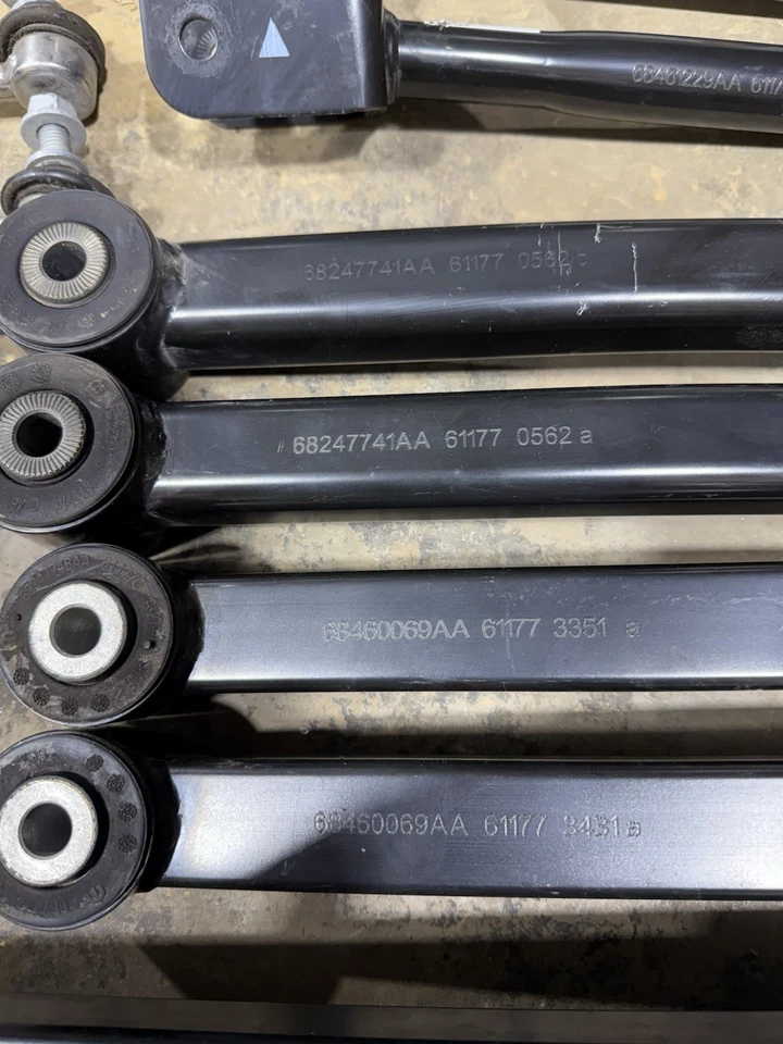 Jeep Wrangler 392 2022 kit de suspensión OEM 4 puertas Foto 3 de 4