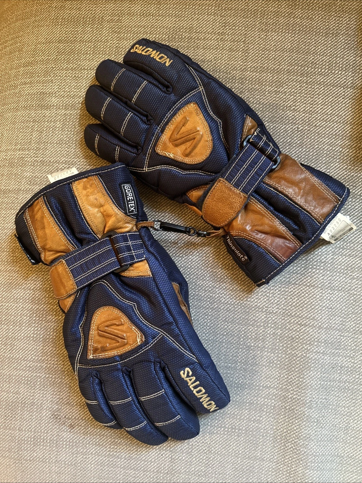 Vintage Salomon Ski Gloves Goretex- Padded 1996 Snowboarding Leather THINSULATE
