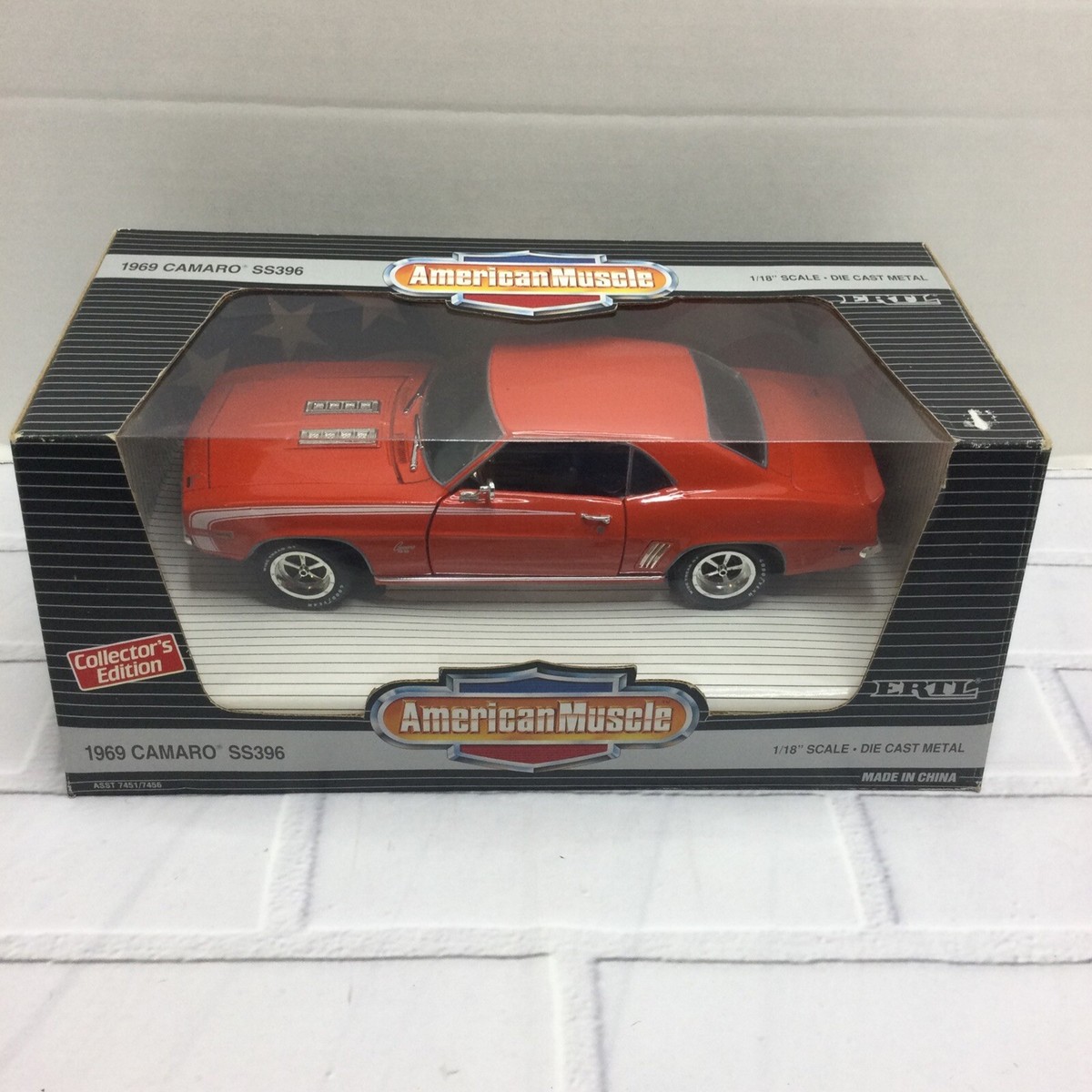 American Muscle 1969 Chevrolet Camaro SS396 1:18 Diecast