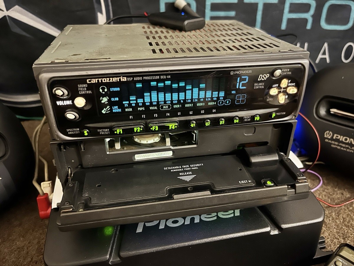 PIONEER KEH-P8250 DSP Control Cassette Player & CARROZZERIA DEQ-44