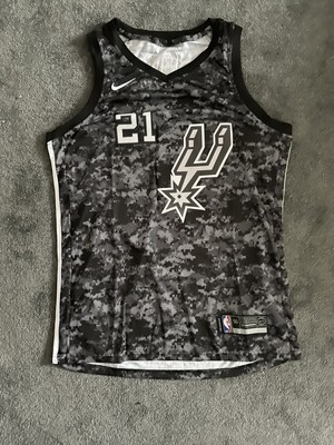 spurs grey jersey