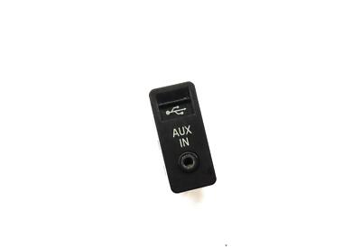 2011 BMW X3 (F25) AUXILIARY AUX RADIO STEREO INPUT JACK PANEL w/ USB 9138402