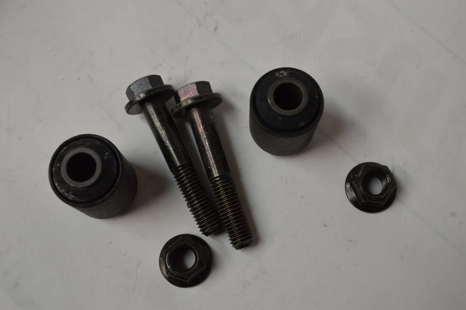 Kit de buje de brazo de control Volvo 271631 OEM Foto 3 de 3