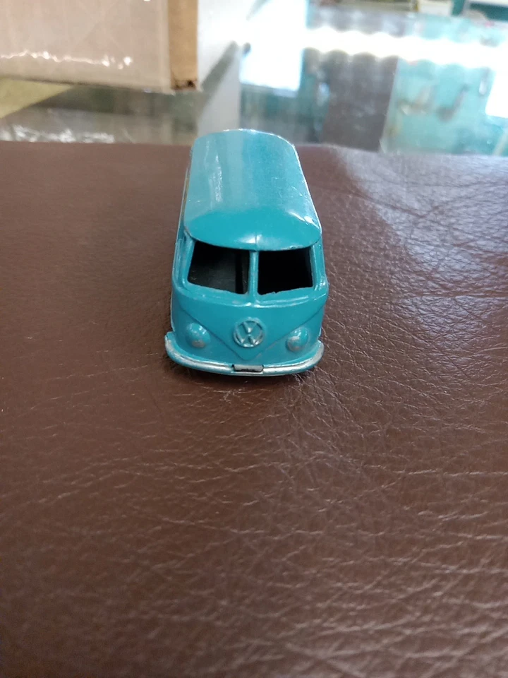 Vintage MATCHBOX LESNEY No34A VOLKSWAGEN MICROVAN W/GREY PLASTIC WHEELS (COOL!) - Image 3 of 4
