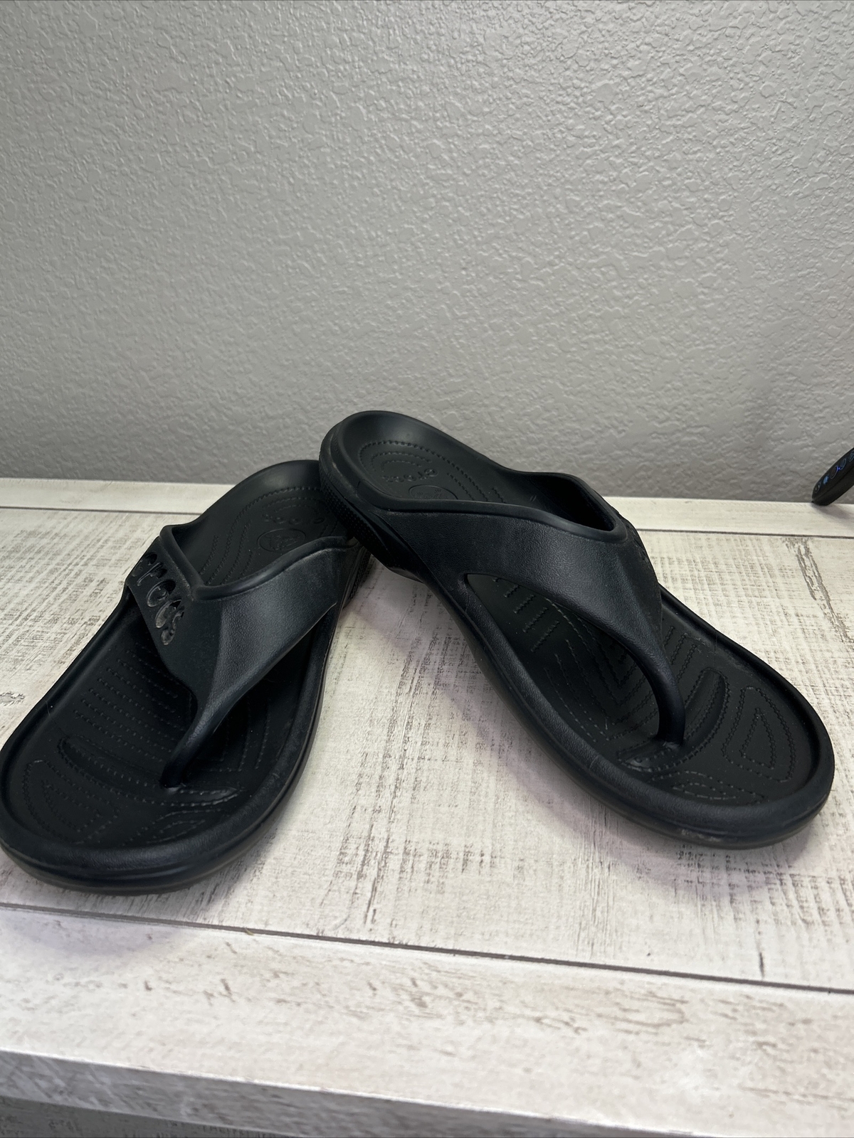 CROCS MEN'S BLACK THONG FLIP FLOP SANDALS SIZE 12 Gem