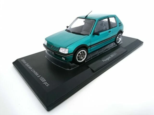 Voitures, camions et fourgons miniatures verts Peugeot 1:18