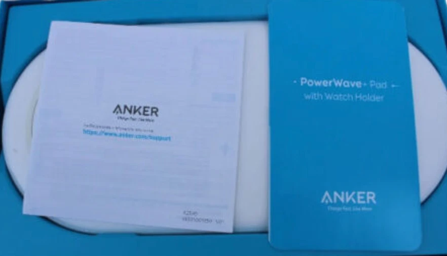 Almohadilla de carga inalámbrica Anker PowerWave+ para iPhone 14/13/12/11 y Apple Watch Foto 4 de 4