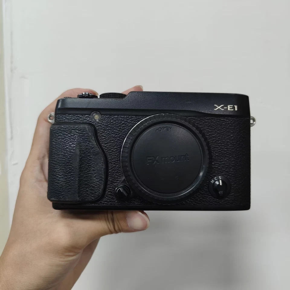 Fujifilm Fuji X Series X-E1 16.3MP (Black) Mirrorless Camera (Body Only) - Image 3 of 4