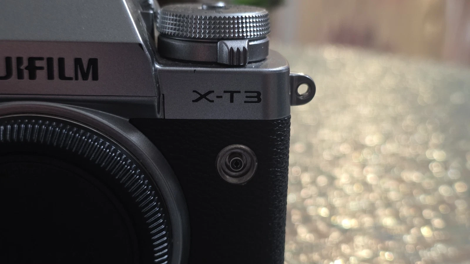 Fujifilm X-T3 26.1MP - Silver - w/ 18-135mm f/3.5-5.6, Flash and Multi ND Filter - product detail image 3