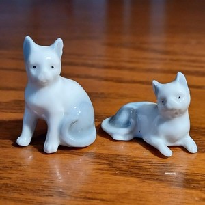 Vintage Miniature Ceramic Porcelain Cat & Kitten Figurines Germany #9496