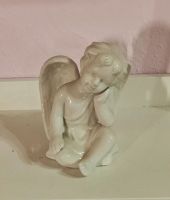 Deko Engel sitzend Engelsfigur Weiß glänzend romantische Deko Landhaus schön